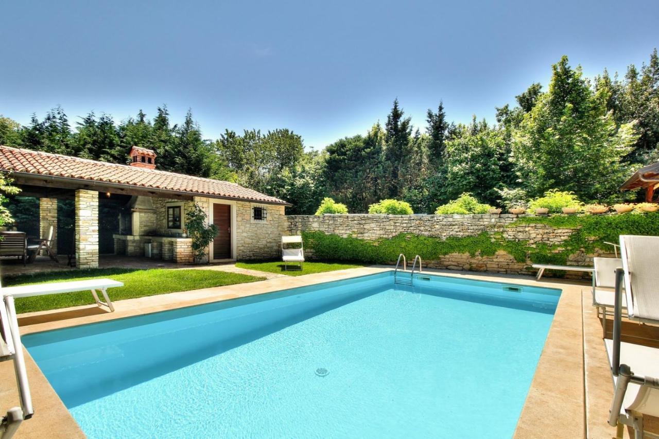 Villa Anthony With 3 Bedroom And Private Pool Near Umag Materada Bagian luar foto