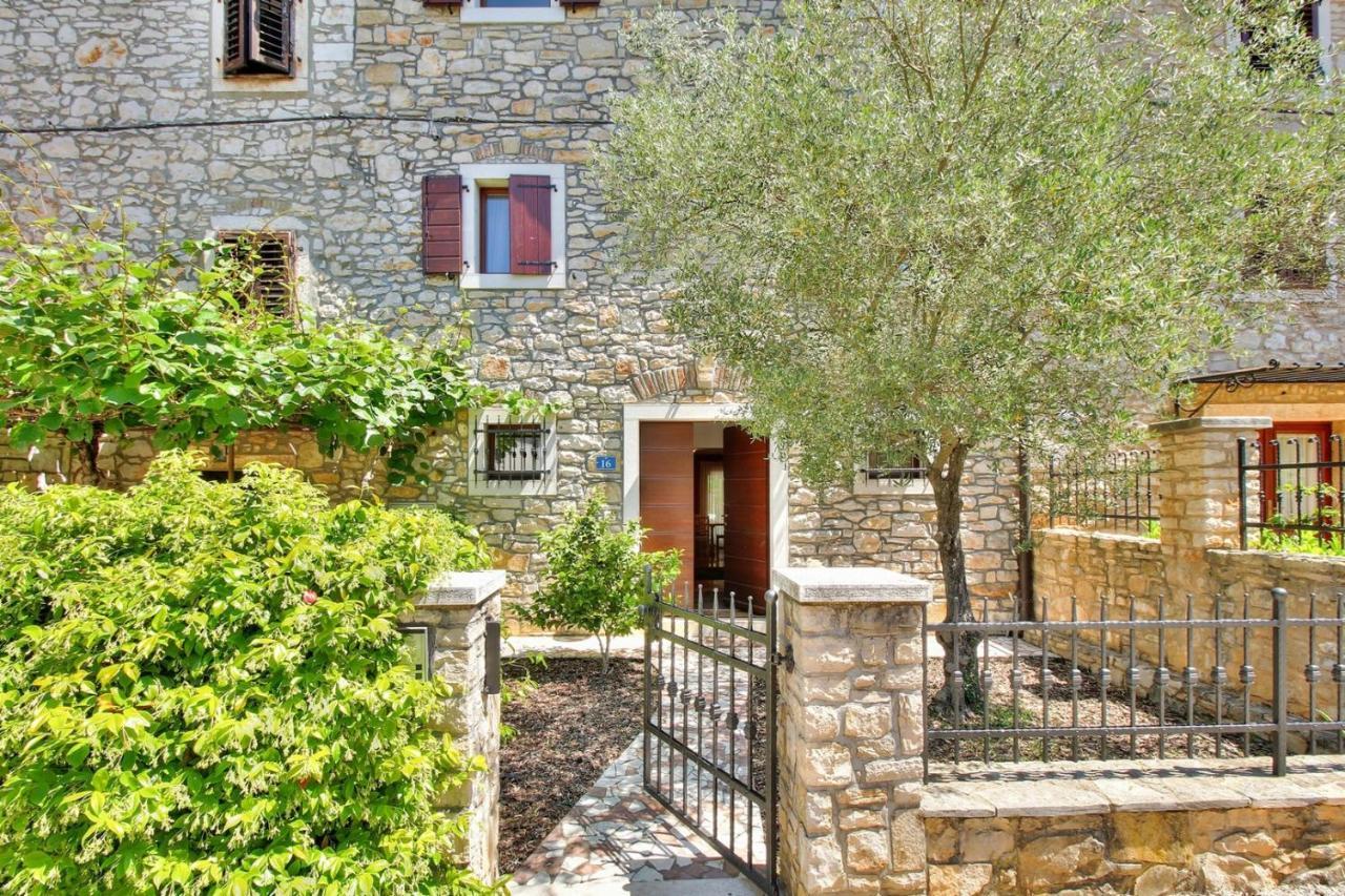 Villa Anthony With 3 Bedroom And Private Pool Near Umag Materada Bagian luar foto